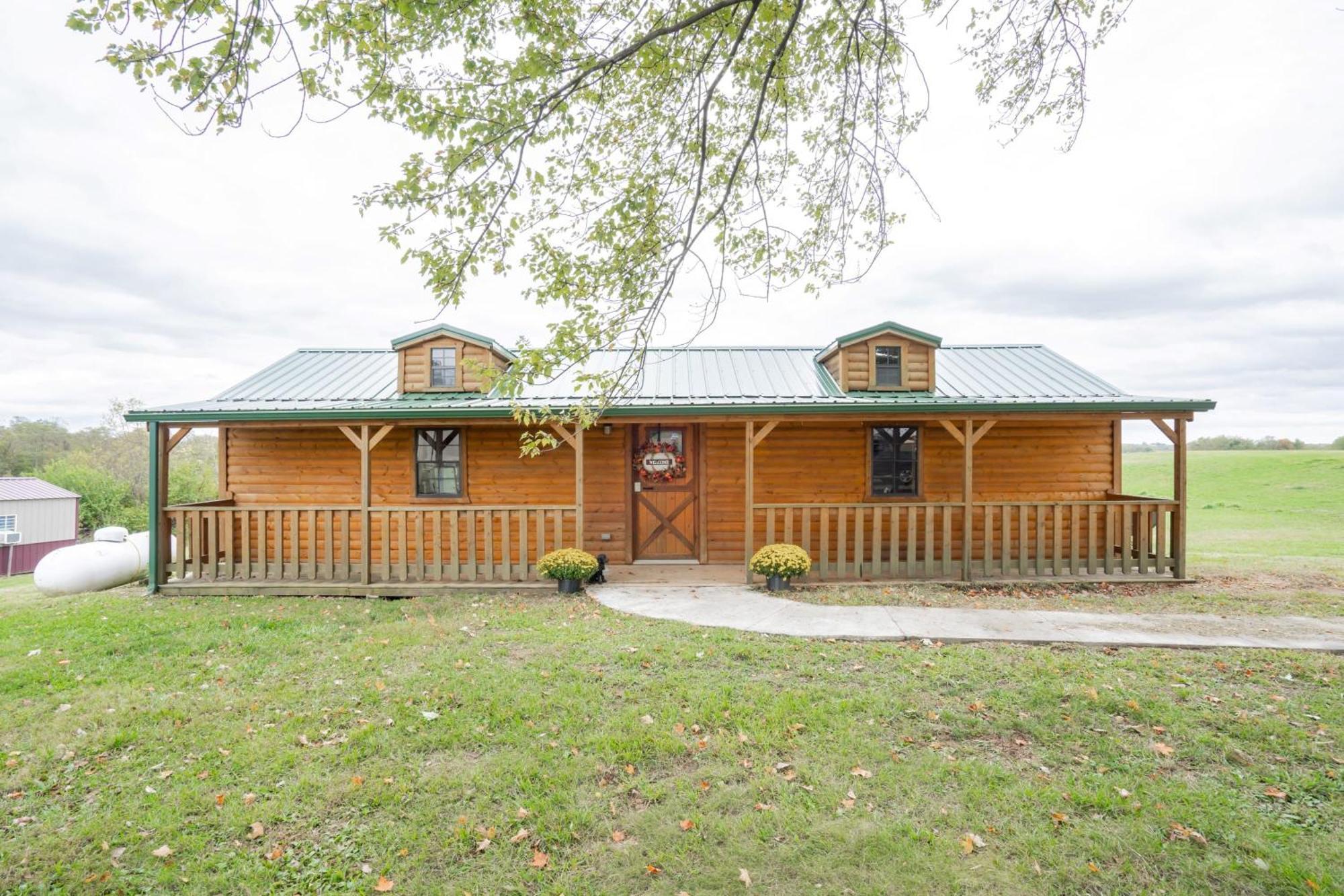 Cozy Cabin Near Ark! Adam And Eve'S Retreat Williamstown Exteriör bild